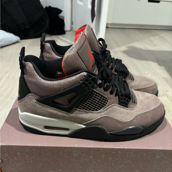Jordan 4 Retro ‘Taupe Haze’ Size 10.5